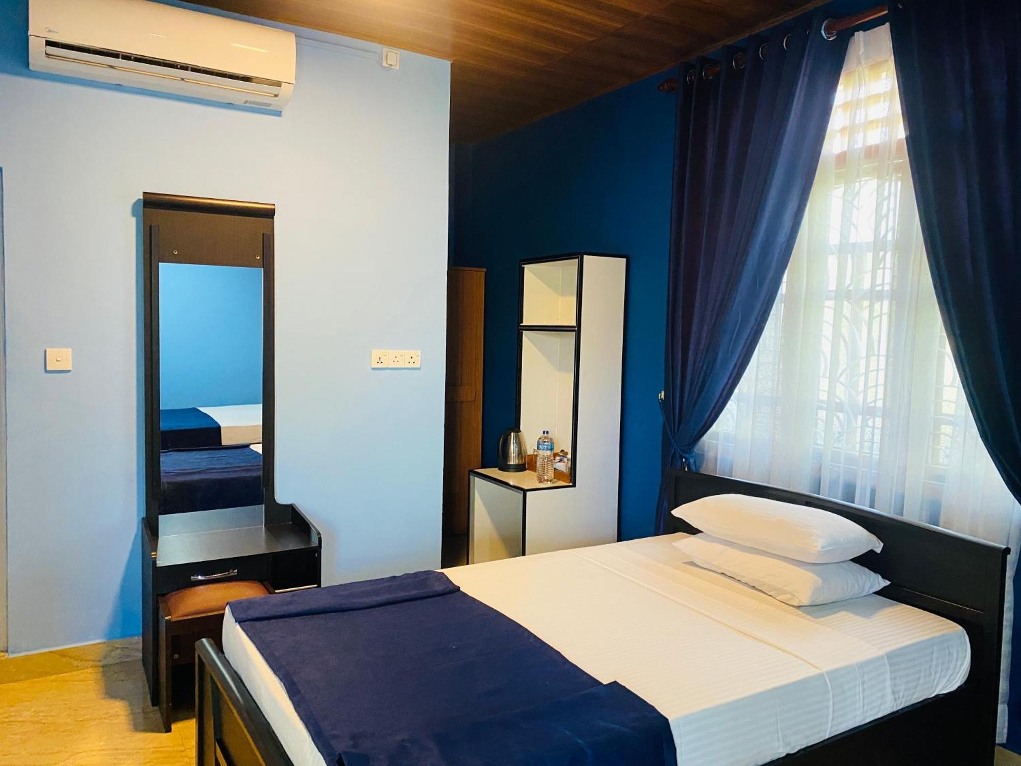 Nilaveli Hybrid Holiday Hotel Exterior foto